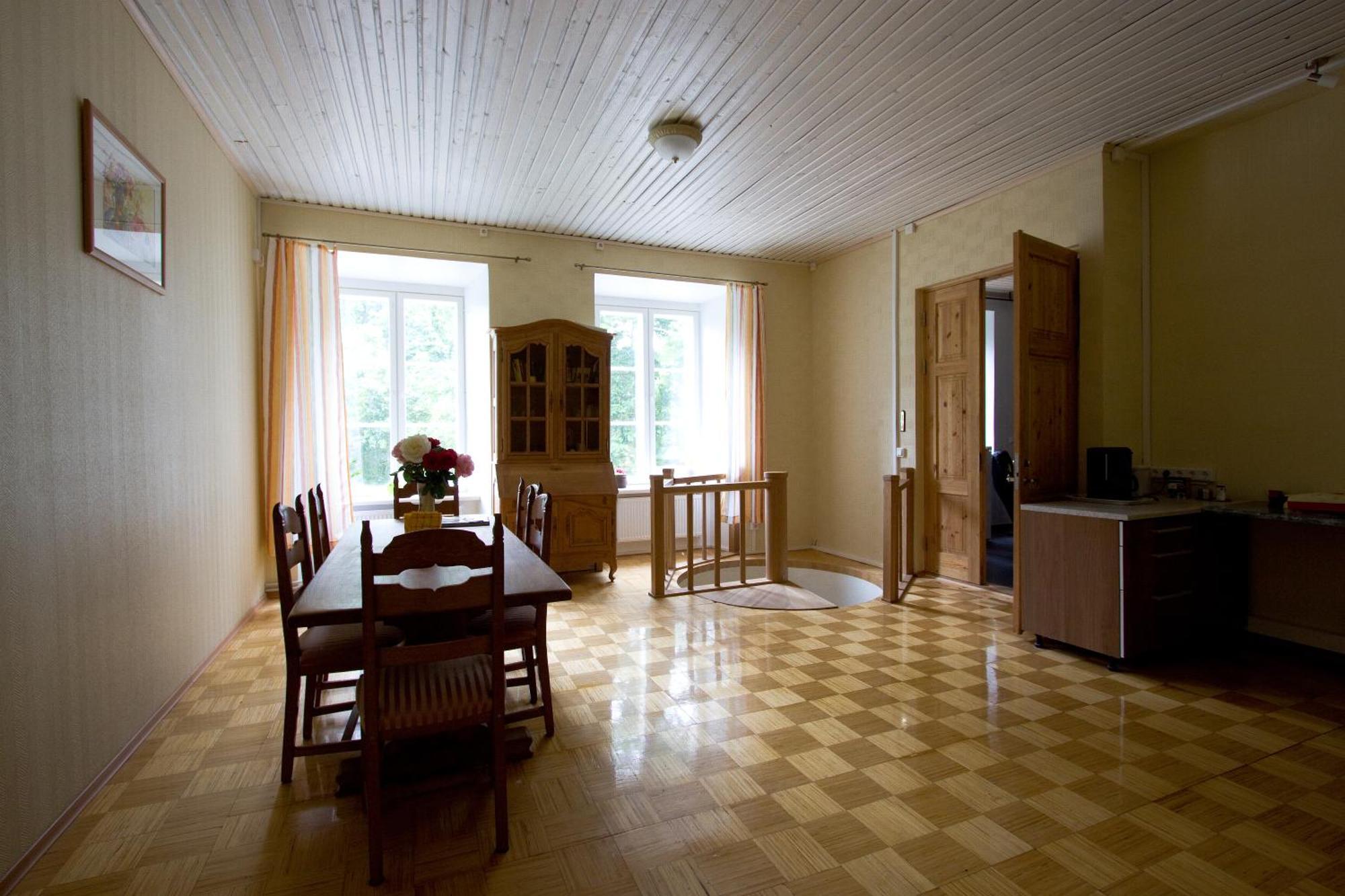 Отель Haeska Manor Экстерьер фото